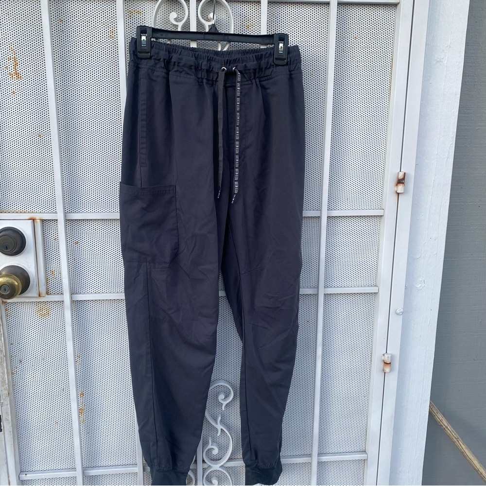 Roth scrub pants women size M elastic waistband inseam 29.5” pewter 7777 grey